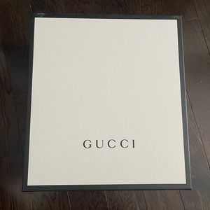 Authentic medium size Gucci box